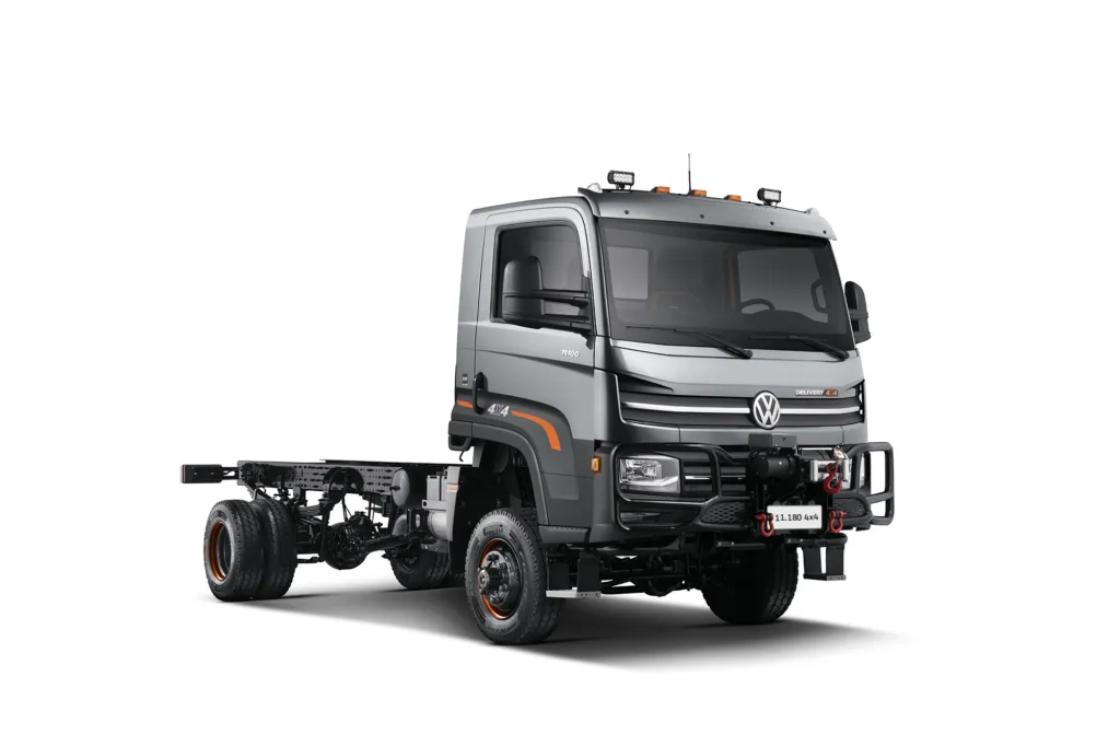 Delivery_11.180_4x4_3_4_Passageiro_Cinza-Moonstone-1